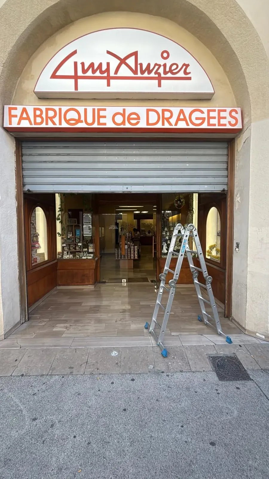 Installation et pose de rideau métallique au Blanc-Mesnil